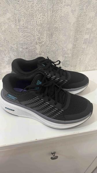 Skechers GO RUN кроссовки женские