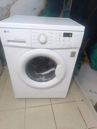 Продам стиральную машину LG