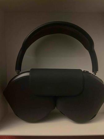 AirPods Max with Smart Case