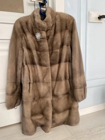 Продам норковую шубу
