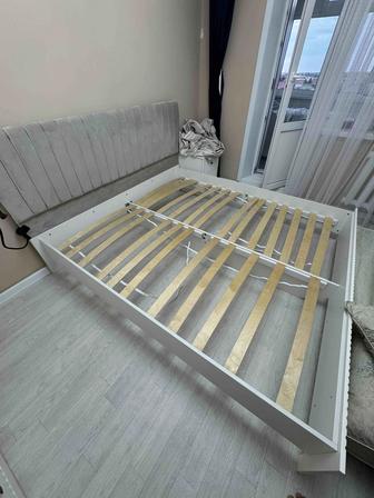 Кровать двуспальная 180х200