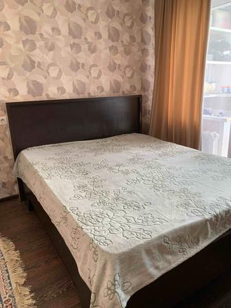 Продам кровать с матрасом