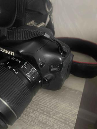 Продам фотоаппарат canon 600d