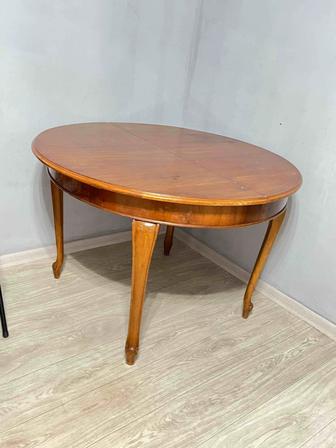 Продаю дубовый стол