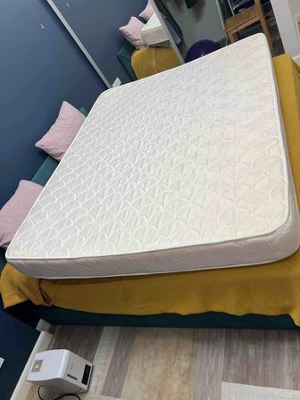Продам матрас 160 на 200