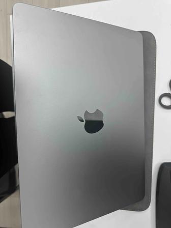 MacBook Air 13 2022 M2