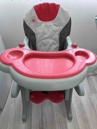 Детский стульчик для кормления