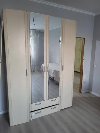 Продам Кухонный гарнитур, шкафы, кровать, Гардины