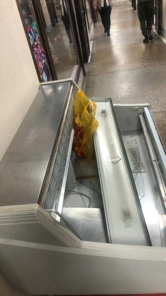 Холодильник витрина