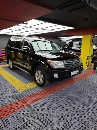 Восстановление цвета и блеска автомобиля без покраски и полировки.