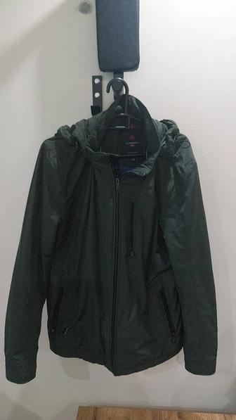 Продам куртк новую