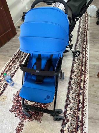 Продам коляску Чикко