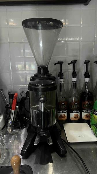 Продам кофемолку