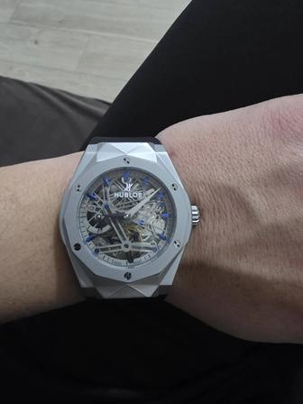 Hublot часы мужской