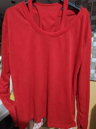 Продам пуловер женский