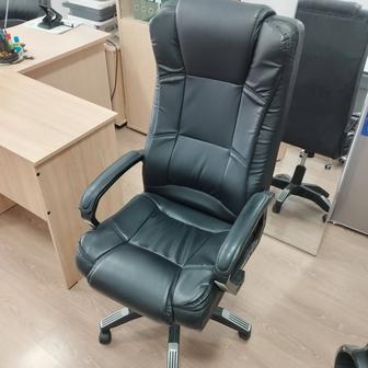 Офисное кресло руководителя ZETA Мажор (б/у)