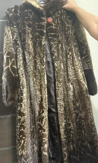 Норковые с капюшоном