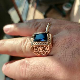 Продам новую золотую печатку