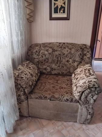 Продаю диван угловой