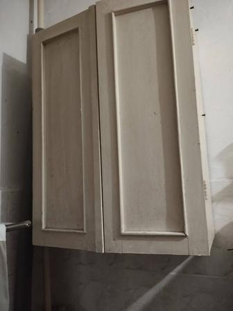 Шкафчики навесной и напольный.б/у. В хорошем состоянии. Ручная работа