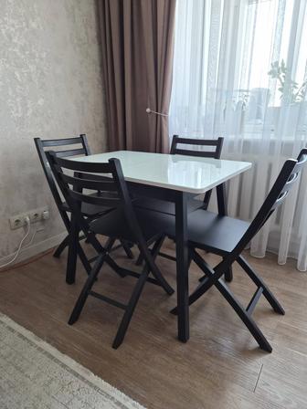 Стол и стулья на кухню