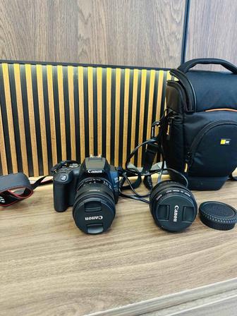 Продам Фотокамера Canon EOS 250D Kit EF-s 18-55mm f/3.5-5.6 III черный