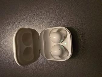 Продам наушники samsung galaxy buds 2
