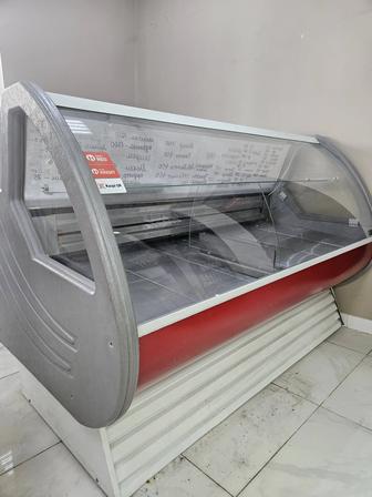 Витринный холодильник