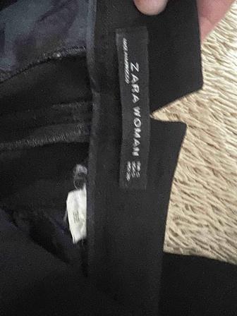Черные брюки Zara