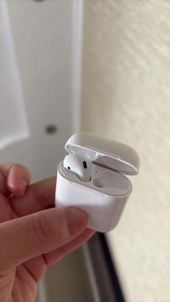 Наушники Apple