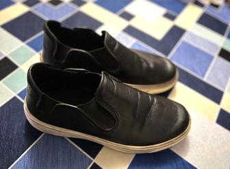 Кроссовки кожаные