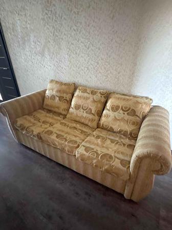 Срочно продам б/у диваны