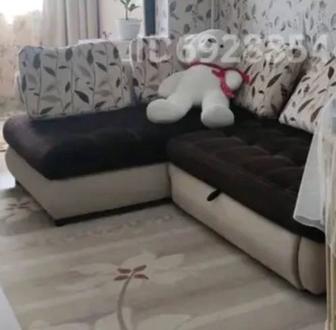 Продам б/у диван, выдвижной с креслом