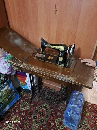 Швейная машина