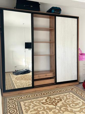 Вместительный шкаф-купе