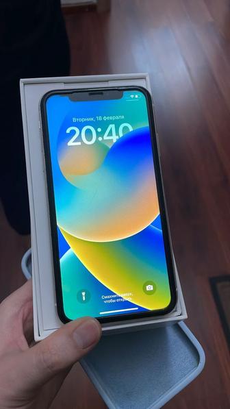 Продам IPhone XR