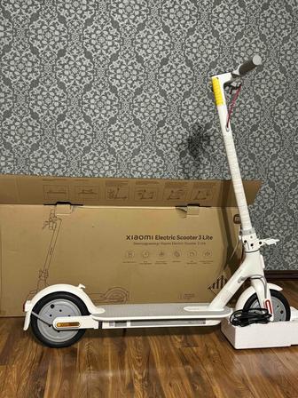 Электросамокат Xiaomi Electric Scooter 3 Lite MJDDHBC01ZM белый