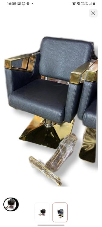 Продаю профессиональные парикмахерские кресла