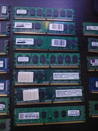 оперативная память несколько штук от ddr1, ddr2, ddr3,