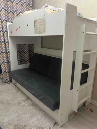 Продам двухъярусную кровать