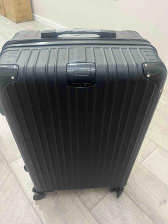 Продам чемодан