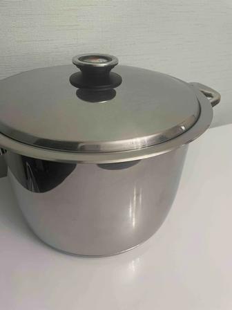 Продам кастрюлю Цептер на 14 литров , в отличном состоянии.
