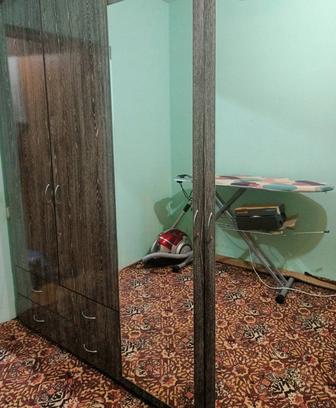 Шифоньер из двух секций с зеркалами