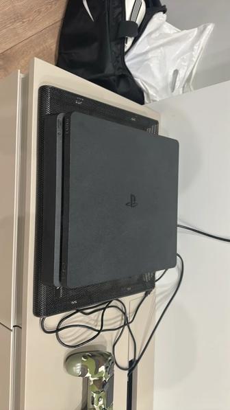 PlayStation 4 Slim 1TB