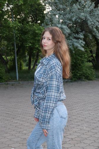 Официант / официантка
