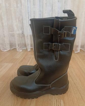 Продам обувь сапоги