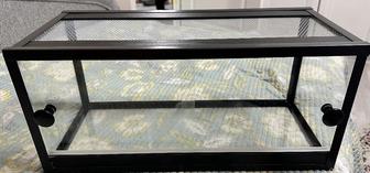 Террариум в отличном состоянии