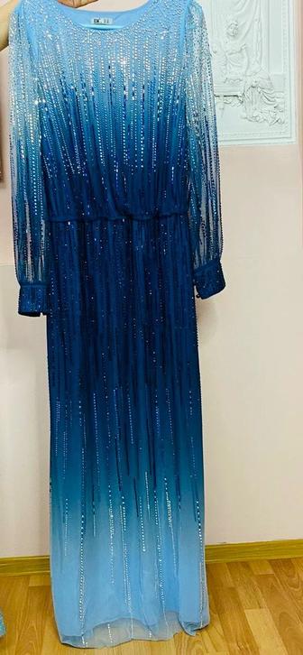 Платье вечернее