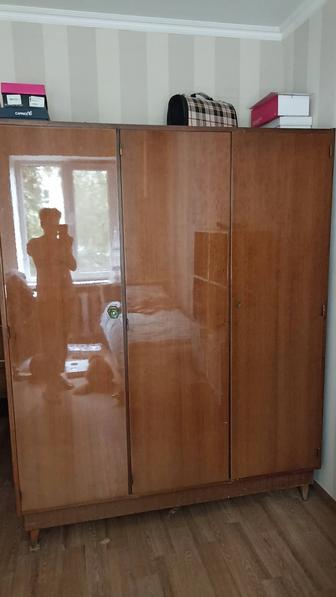 Продам шифоньер б/у в хорошем состоянии