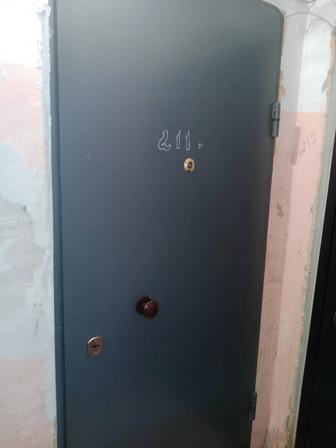 Продам входную дверь